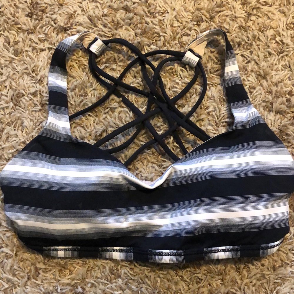 Lululemon sports bra